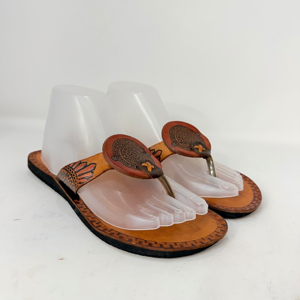 Hecho En Mexico Womens Aztec Calendar Leather Thong Sandals Tan Brown Size 8